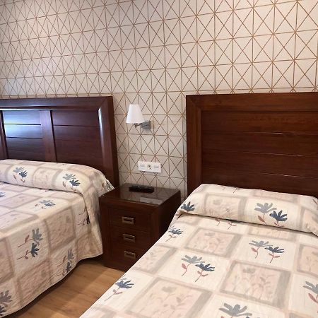 Hostal Avenida Benavente Kültér fotó